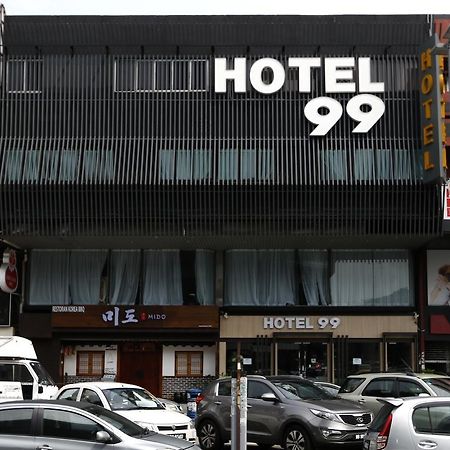 Hotel 99 Ss2 Петалинг-Джая Экстерьер фото