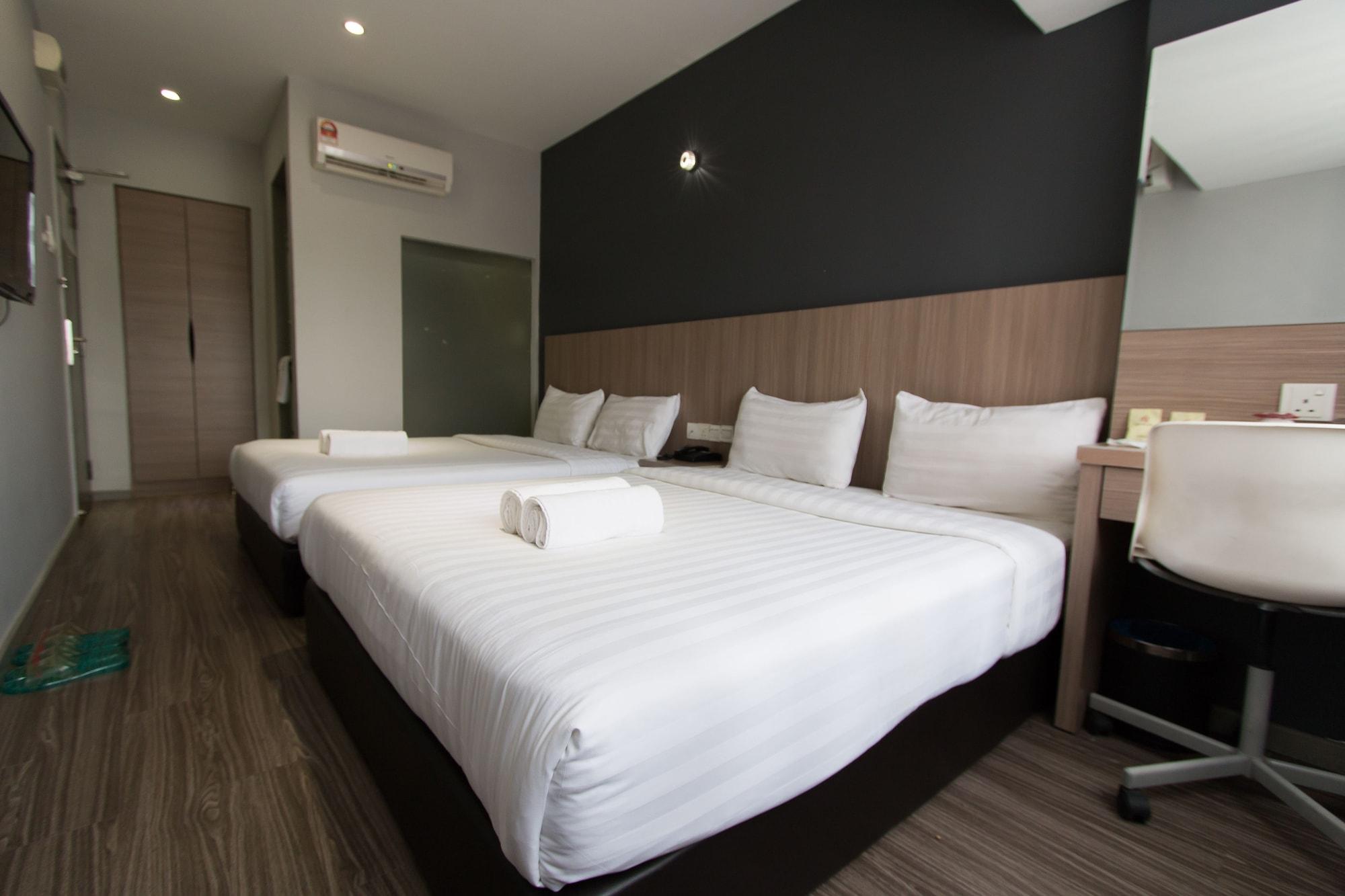 Hotel 99 Ss2 Петалинг-Джая Экстерьер фото