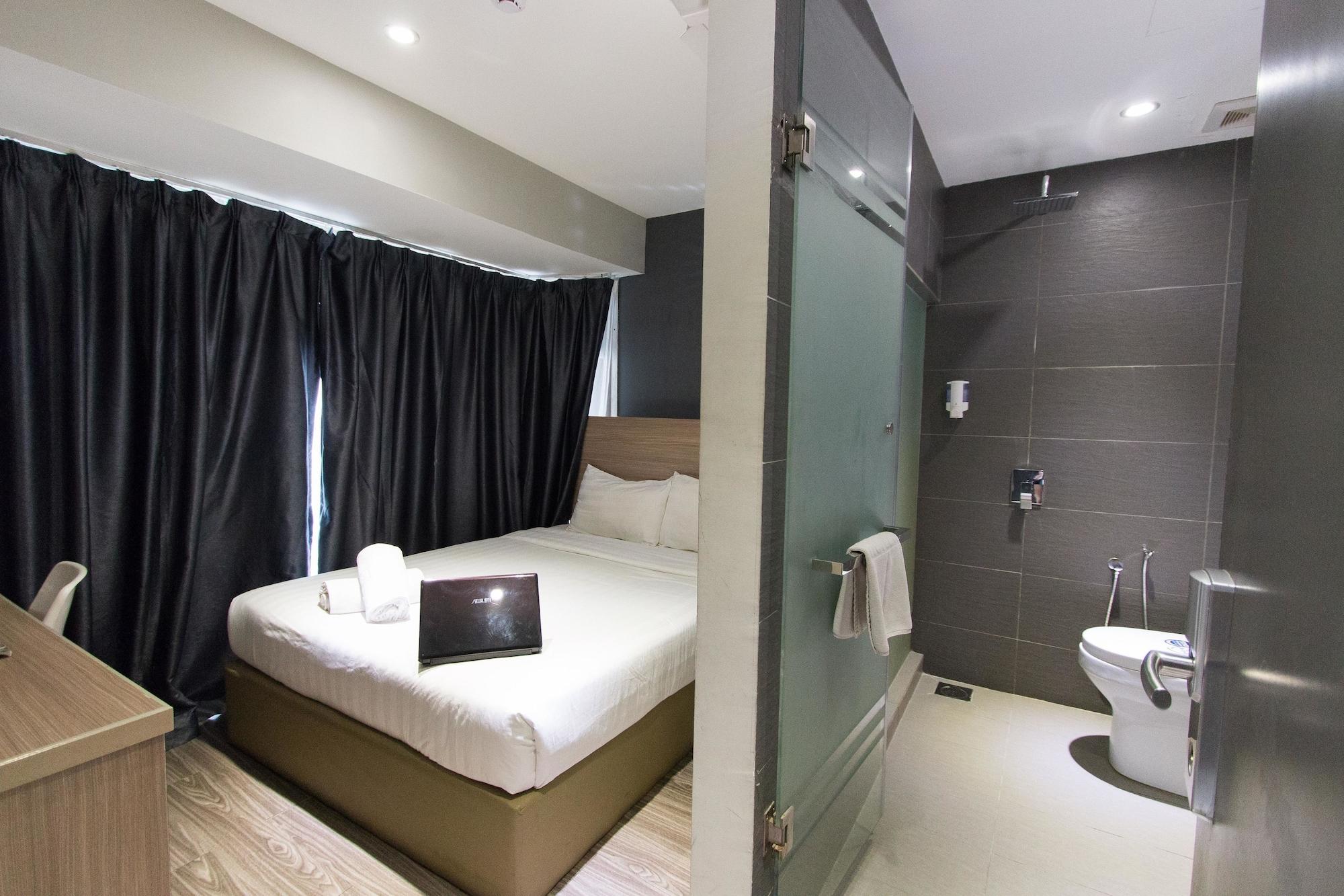 Hotel 99 Ss2 Петалинг-Джая Экстерьер фото