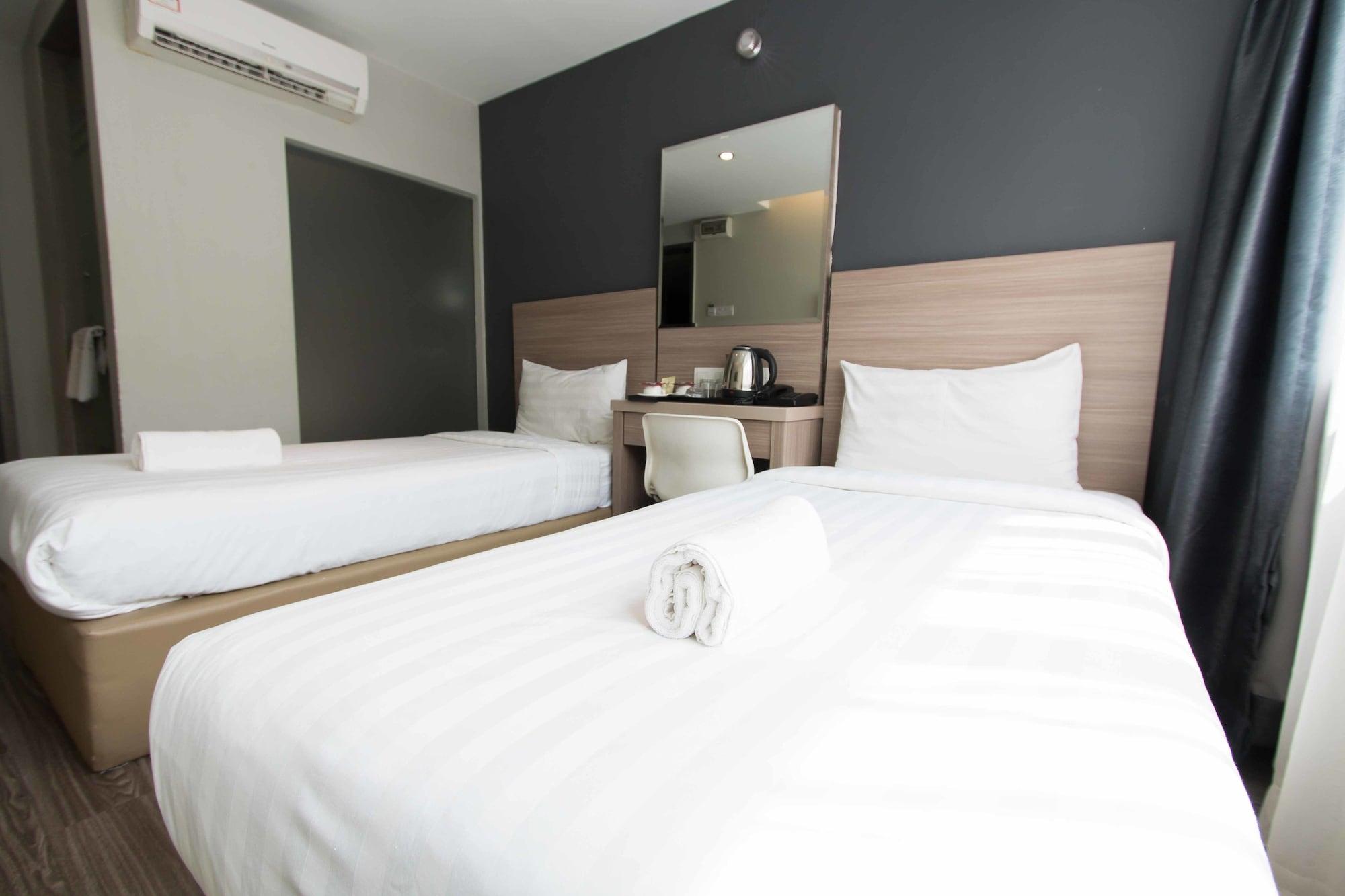 Hotel 99 Ss2 Петалинг-Джая Экстерьер фото