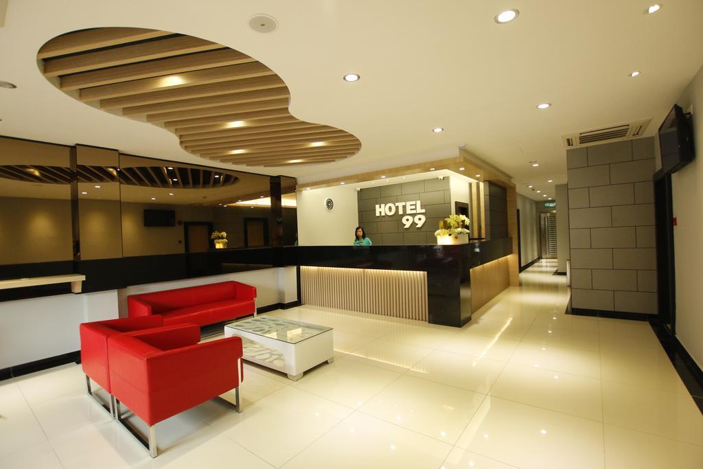 Hotel 99 Ss2 Петалинг-Джая Экстерьер фото