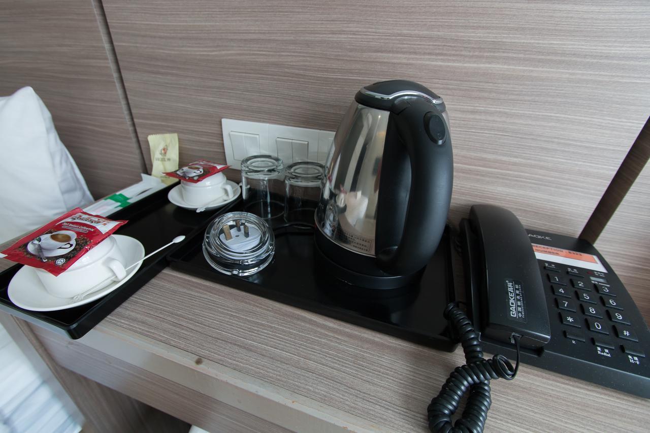 Hotel 99 Ss2 Петалинг-Джая Экстерьер фото