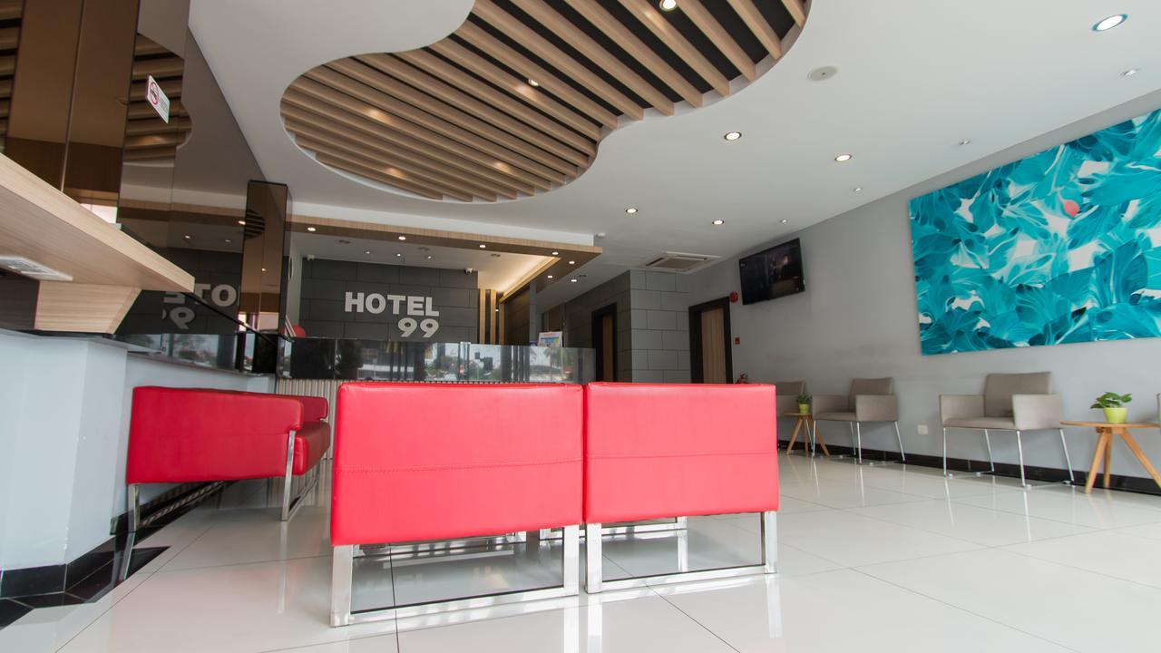 Hotel 99 Ss2 Петалинг-Джая Экстерьер фото