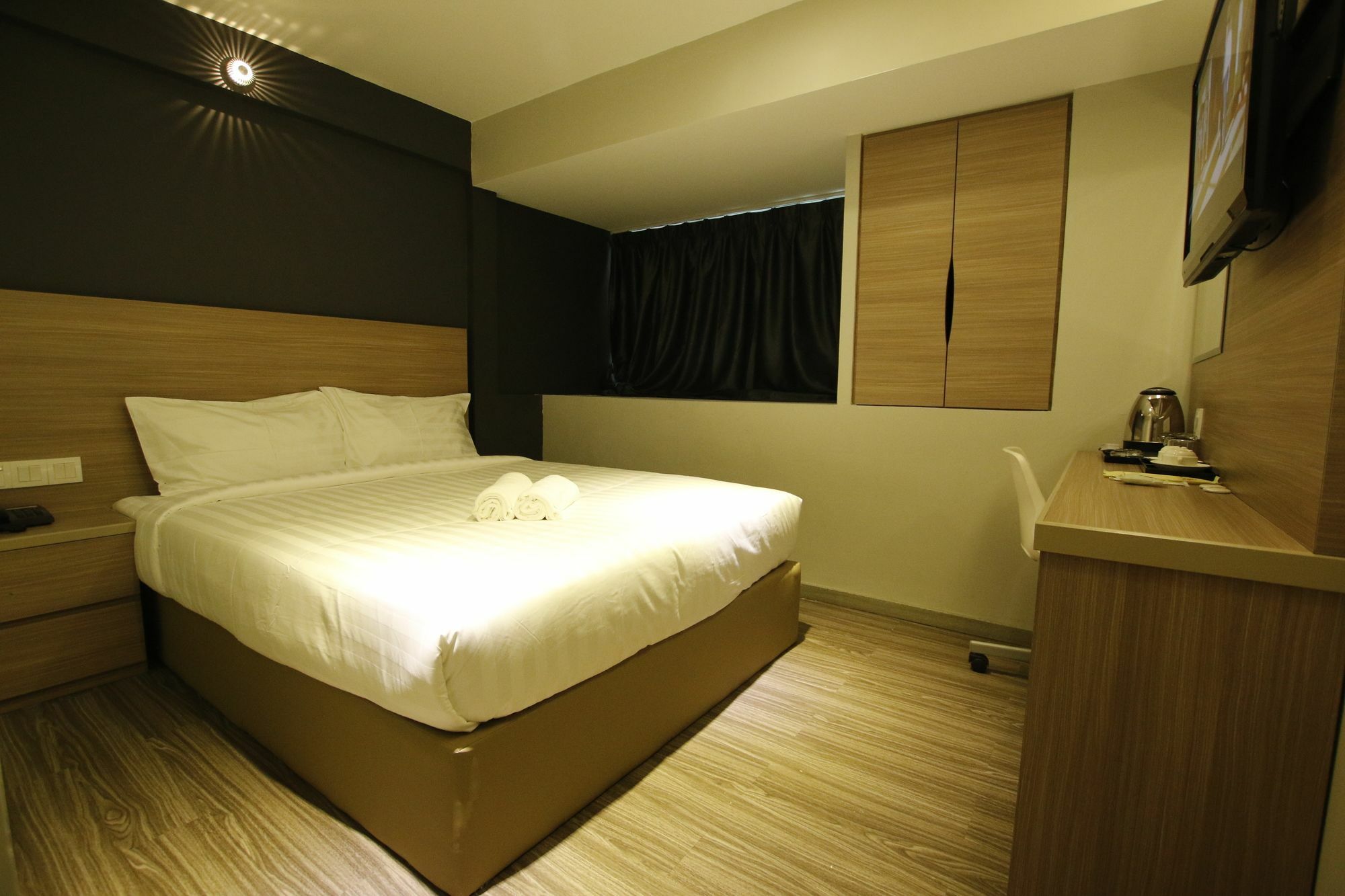 Hotel 99 Ss2 Петалинг-Джая Экстерьер фото